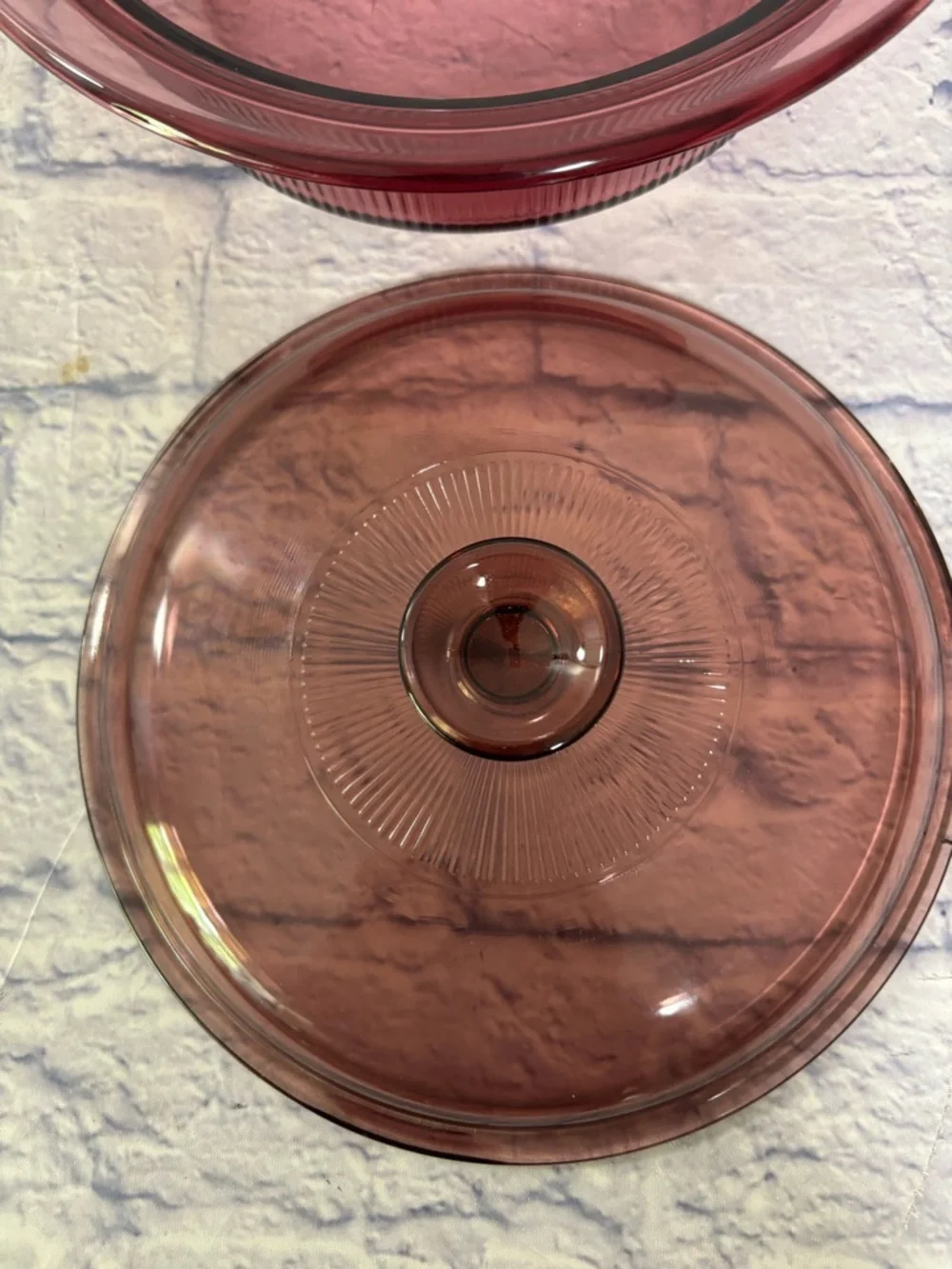 Vision Ware V-33-B Casserole Dish Bowl Lid Ribbed 2.5 qt Corning USA cranberry